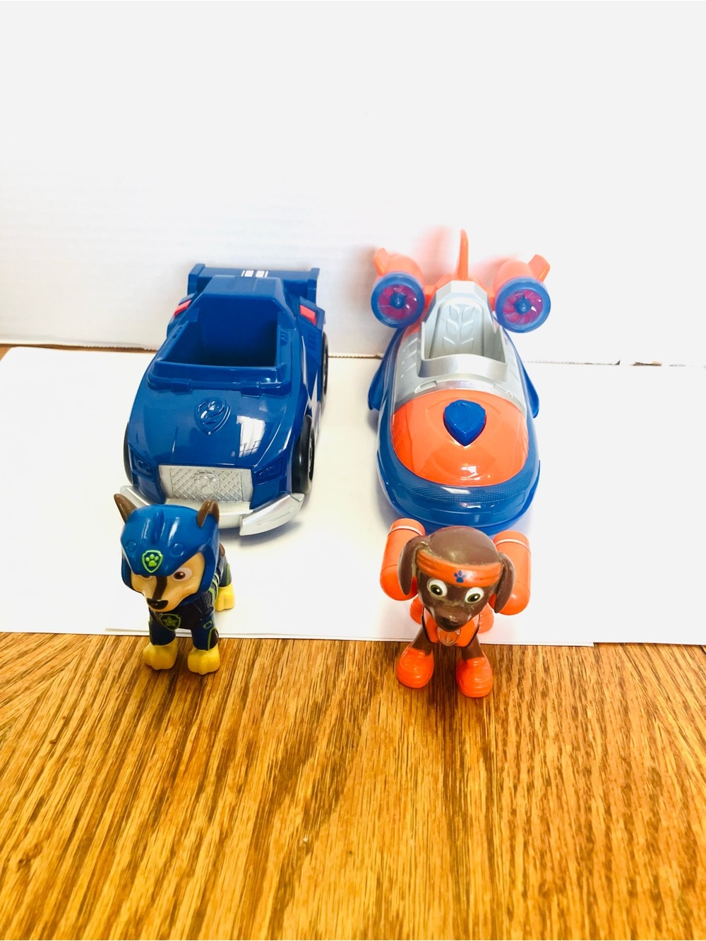 Paw Patrol Chase & Zuma Figures With Vehicles Read Spin Master